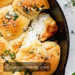 Cheesy Stuffed Bread Rolls